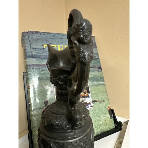 Vintage Metal Repousse French Victorian Cherub Pitcher Ewer Urn Decor - Picture 4 of 9